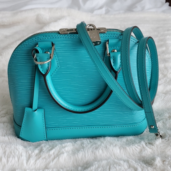 Authentic Louis Vuitton Alma Epi BB - Picture 2 of 12